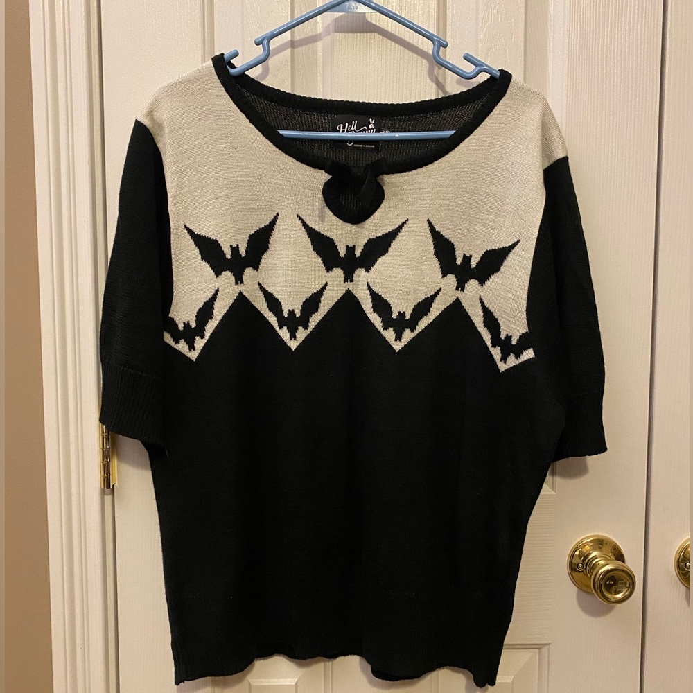 Women’s Hell Bunny Knit Short Sleeve Top with Bats, Size 3XL